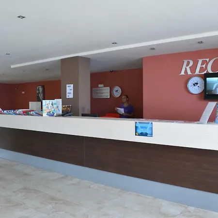 فندق Red House ساني بيتش